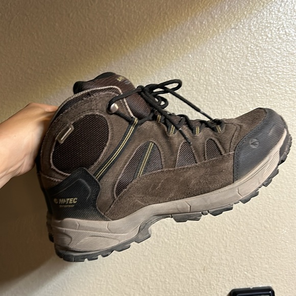 HiTec men’s 9.5 - Picture 2 of 8